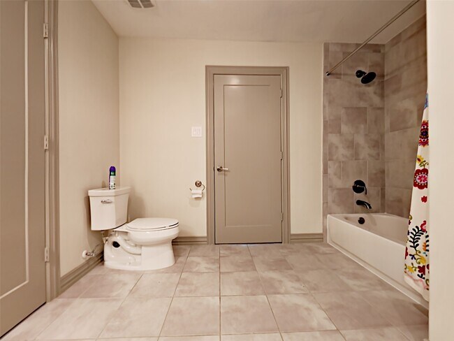 Building Photo - 13408 Preston Cliff Ct