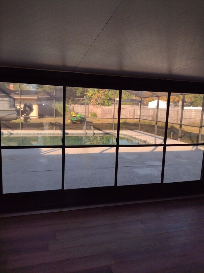 Building Photo - 3 - 2 in Fruitland Park