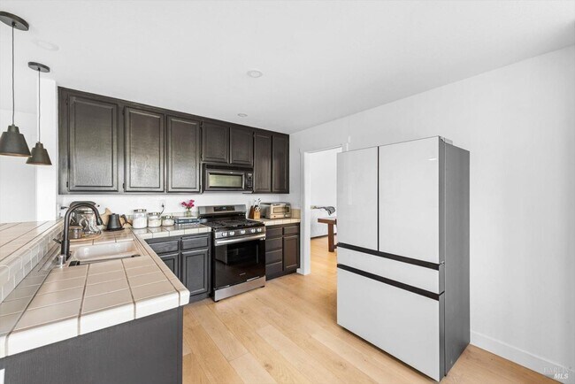 Building Photo - 2115 Oat Hill Ct
