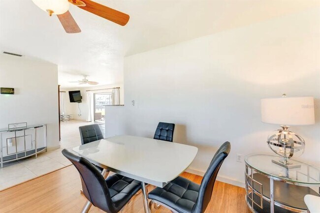 Building Photo - 5202 Forbes Terrace