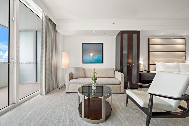 Building Photo - 4391 Collins Ave