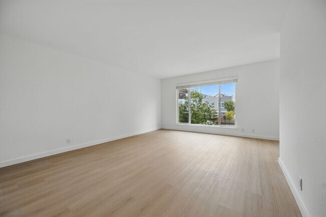 Building Photo - 774 9th Ave