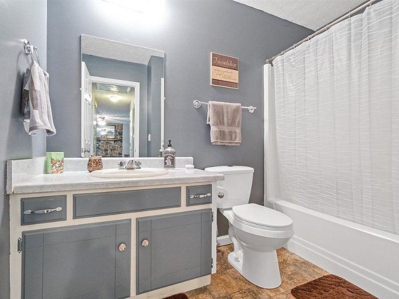 Building Photo - 793 Summer Hill Ln