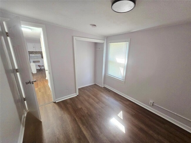 Building Photo - 939 Green Mt Ln