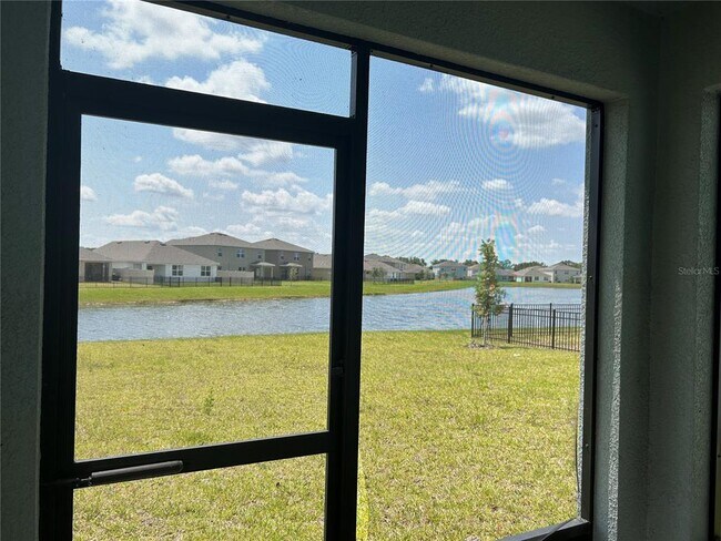 Building Photo - 17218 Reserva Dr