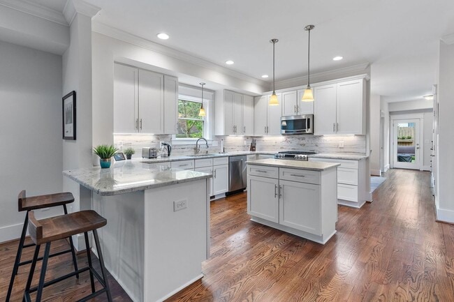 Building Photo - 414B St Francis Ave