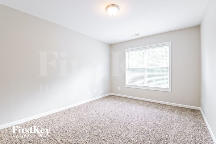 Building Photo - 1020 Bridlemine Dr