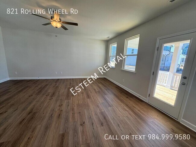 Building Photo - 821 Rolling wheel Rd