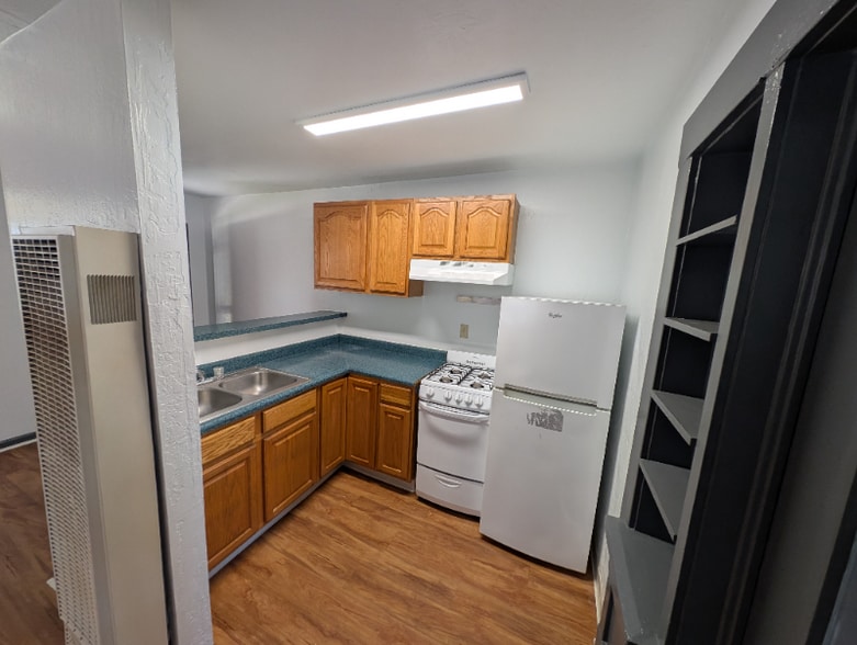 Building Photo - 202 W Sacramento Ave