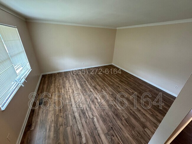 Building Photo - 6436 Tewksbury Dr NW
