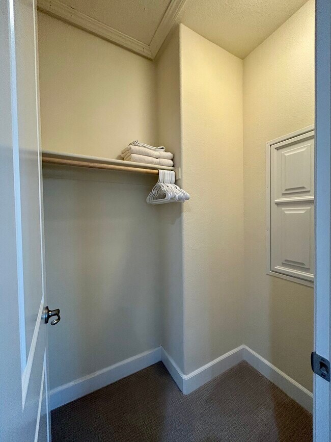 Building Photo - 47 Lande Way