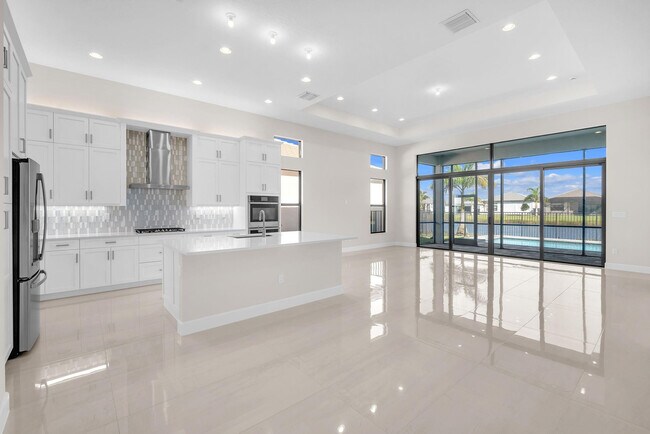 Building Photo - 10990 Violet Mdw St