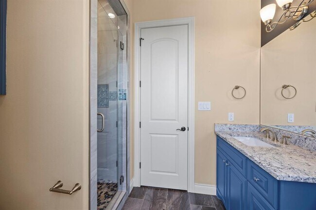 Building Photo - 2624 University Club Dr