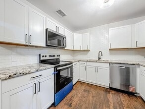 Building Photo - 5243 Poppy Dr