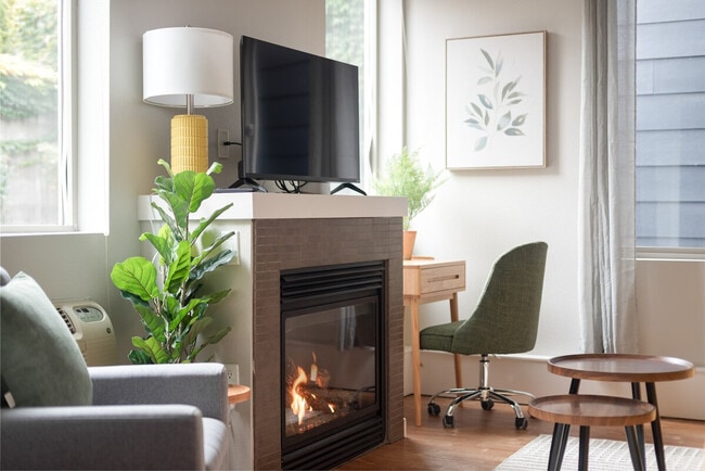 Building Photo - 1607 NW Davis St