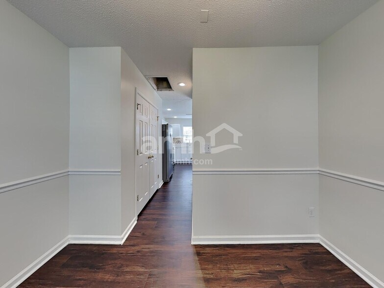 Building Photo - 126 Winborne Dr