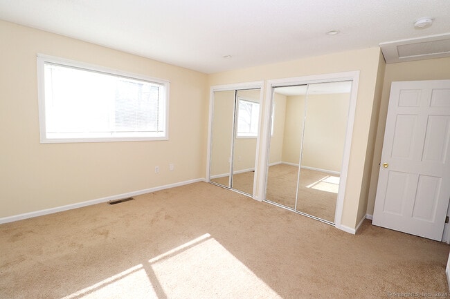 Building Photo - 349 Allen Rd