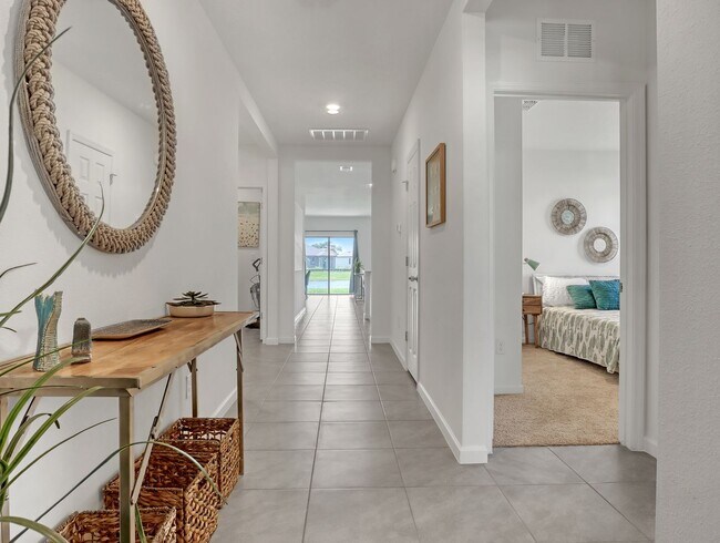 Building Photo - 7418 Tourmaline Dr