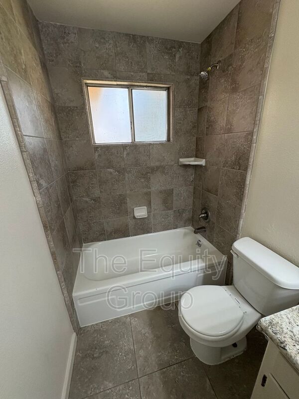 Building Photo - 1641 S Thomas St