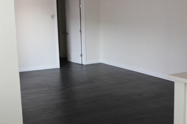 Building Photo - 2350 S Bentley Ave