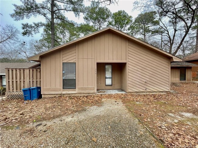 Building Photo - 754 Hedgelawn Way