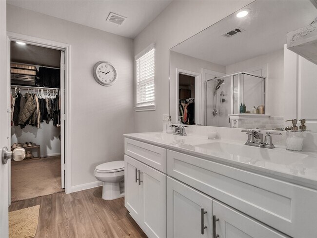 Building Photo - 25623 Balsamroot Dr