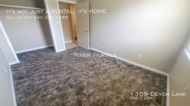 Building Photo - 1359 Devon Ln