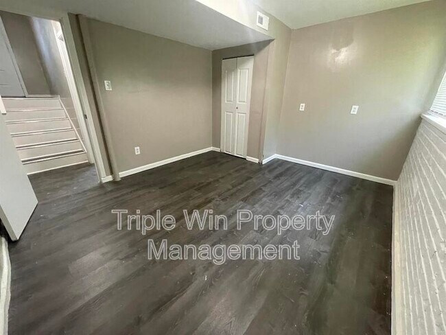Building Photo - 1464 Monopoly Dr