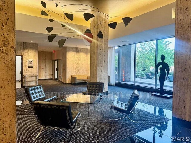 Building Photo - 4501 Lindell Blvd