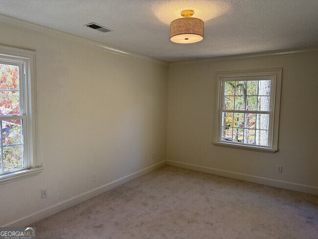 Building Photo - 1610 Old Mill Crossing NE