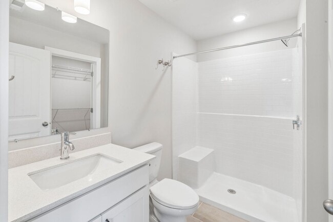 Building Photo - Brand new home in a great location central to all of Tri-Cities