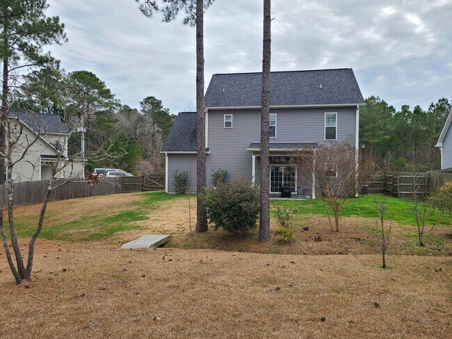 Building Photo - 4 Bed, 2.5 Bath located in The Village in Folkstone Community - Holly Ridge