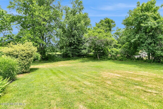 Building Photo - 16 Bingham Hill Cir