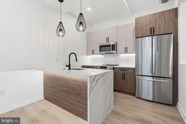 Building Photo - 1232 Chancellor St