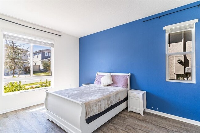 Building Photo - 1123 Sugarwood St