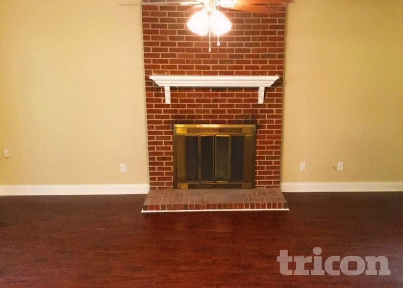 Building Photo - 7111 Amarillo Dr