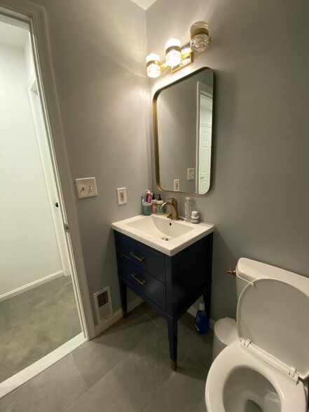 One of 3 full bathrooms - 1327 Belmont St NW