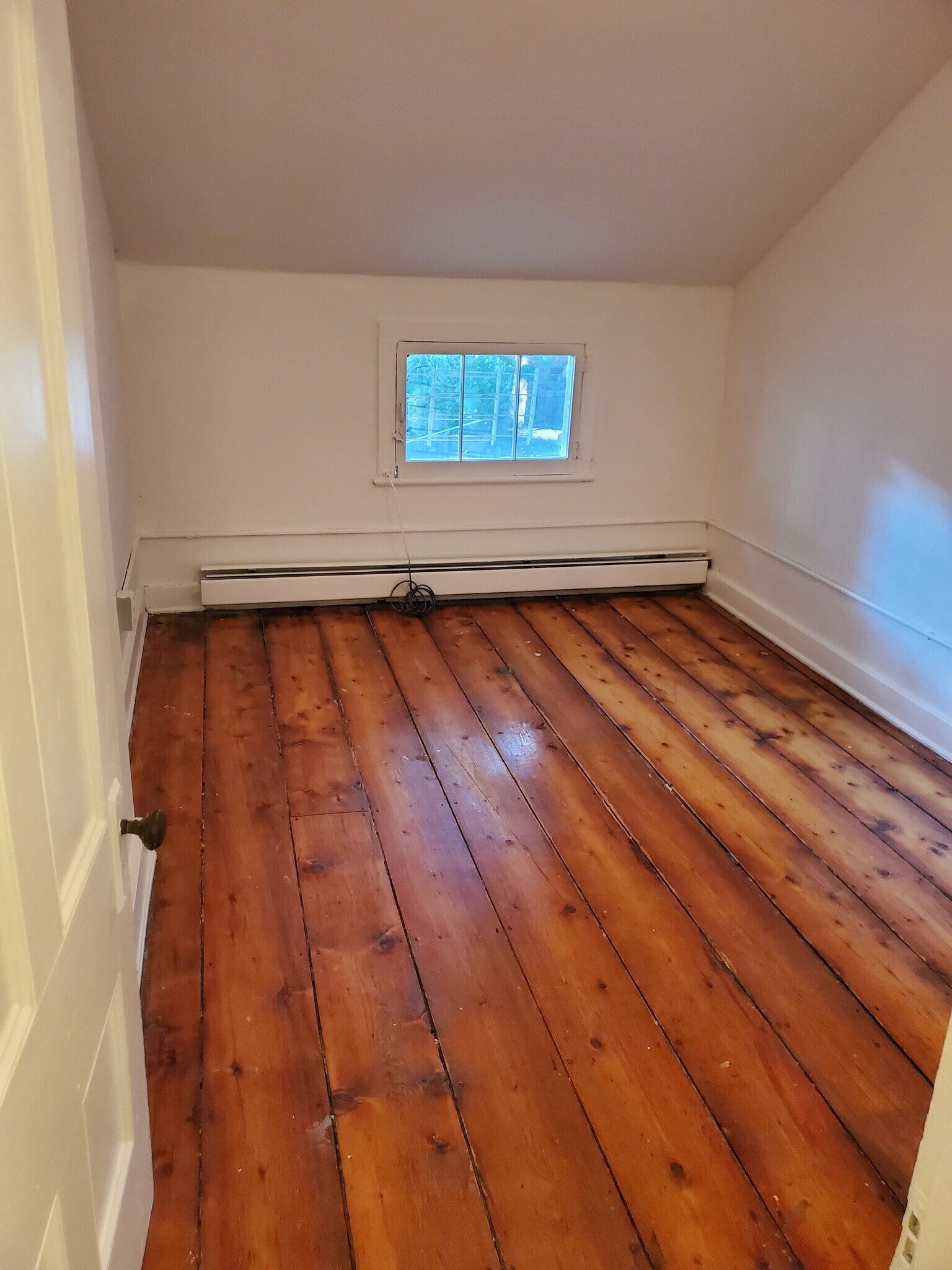 Building Photo - 156 Lander St