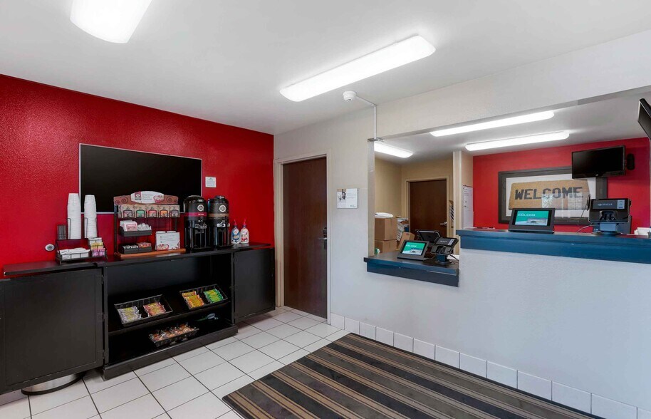 Building Photo - Furnished Studio-Sacramento - White Rock Rd.