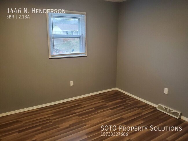 Building Photo - 5 BD / 2.5 BA House