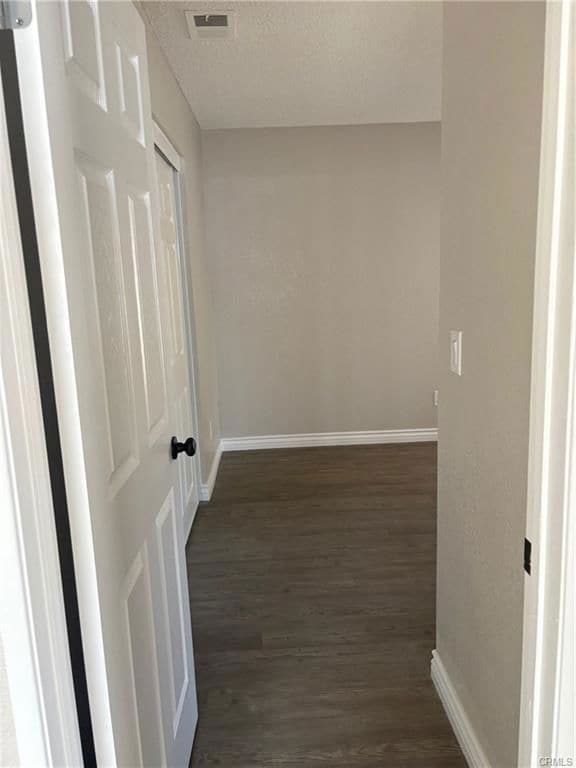 Building Photo - 37543 Royal Ct