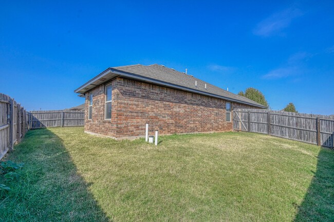 Building Photo - Beautiful home in Johnson Farms Addition!