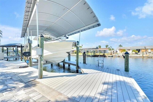 Building Photo - 1015 Spindle Palm Way