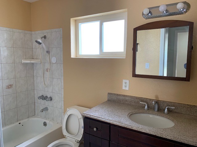 newly renovated bathroom - 841 N Orange St