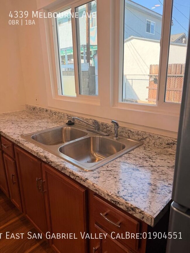 Building Photo - 4339 Melbourne Ave