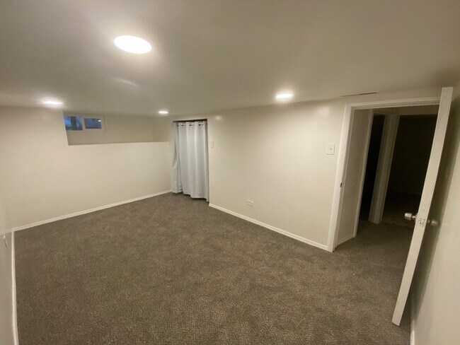 Building Photo - 9322 S 1300 W