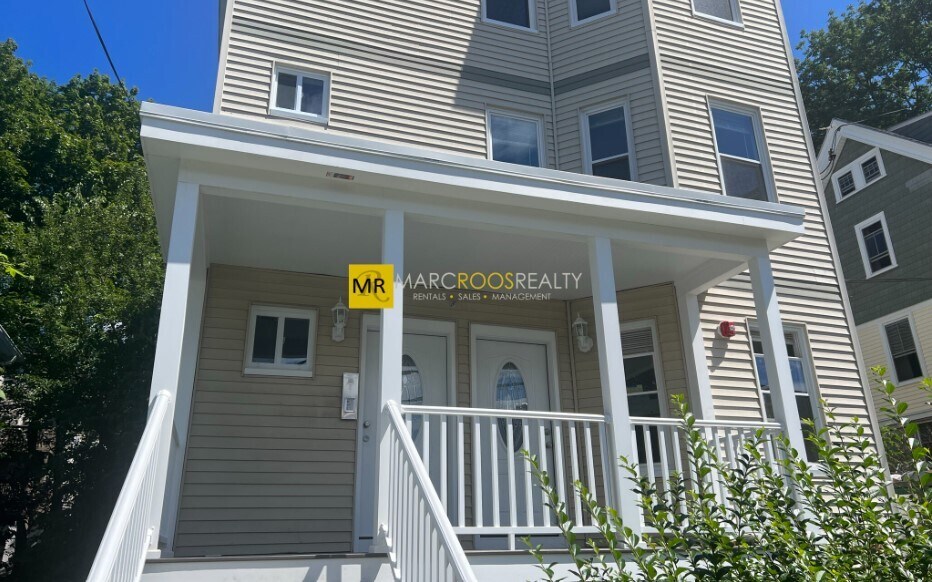 Building Photo - 31 Raymond Ave