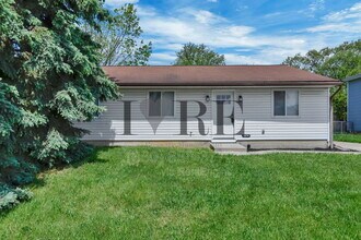 Building Photo - 1074 Tobi Dr