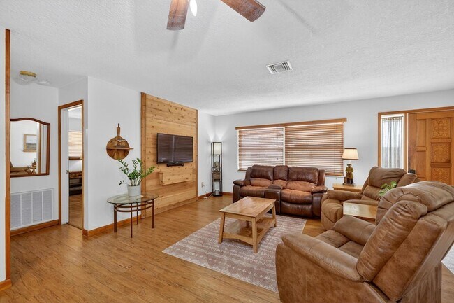 Building Photo - 1769 SE Madison St