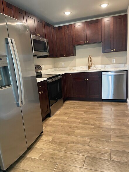 Building Photo - 2815 Jackson St